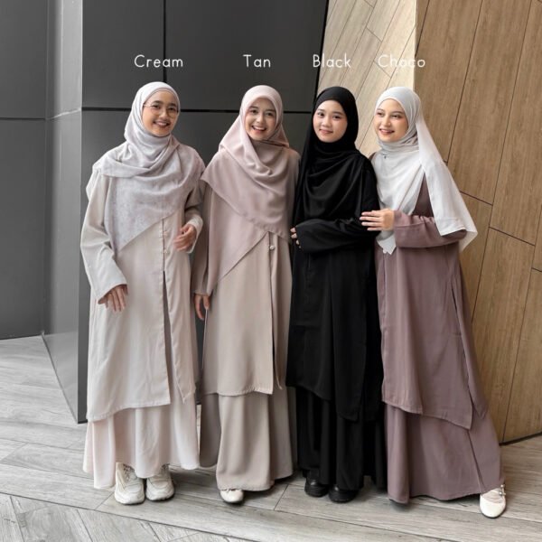 01674ad4-e1dc-494b-99e5-a25036ea7528-1.jpg ByMeldev Selaras Anti UV Melayu Set Tunik Rok