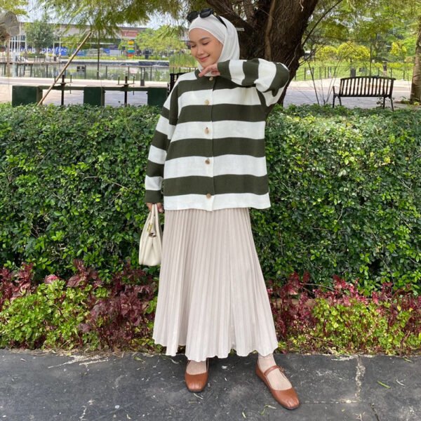 054c14f3-795a-4e96-83cf-5903c776b13c.jpg ByMeldev Big Stripes Knit Top Cardigan