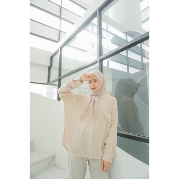 1c1e56d1-2e9e-4467-aeb4-7691fbd0a458-1.jpg Kemeja Basic Oversized Rayon Crinkle Busui dan Bumil Friendly