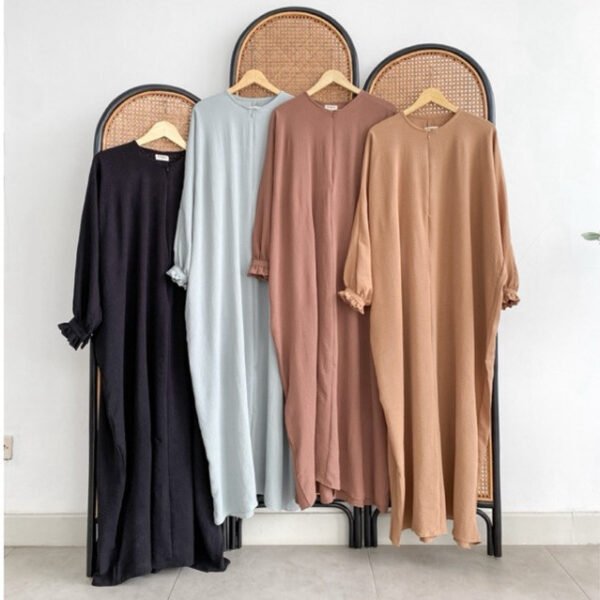 207ffdfe-c0b2-4812-b080-4792dee8419f.jpg ByMeldev X Ruyaa - Crinckle Batwing Dress set Hijab