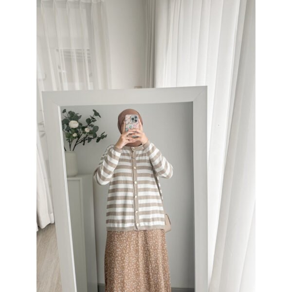2d361bab-68b8-41d9-af42-b7c614faf3e1.jpg ByMeldev Yeona Cotton Knit Stripes Top