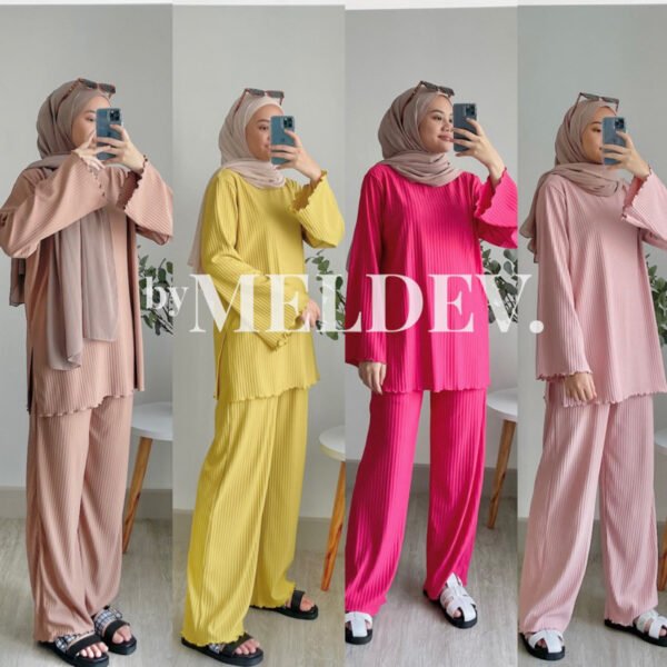 3ba3ad8c-f17a-4ce1-a1cf-f3f6082da220-1.jpg ByMeldev Aurora Knit Set Busui Nonbusui