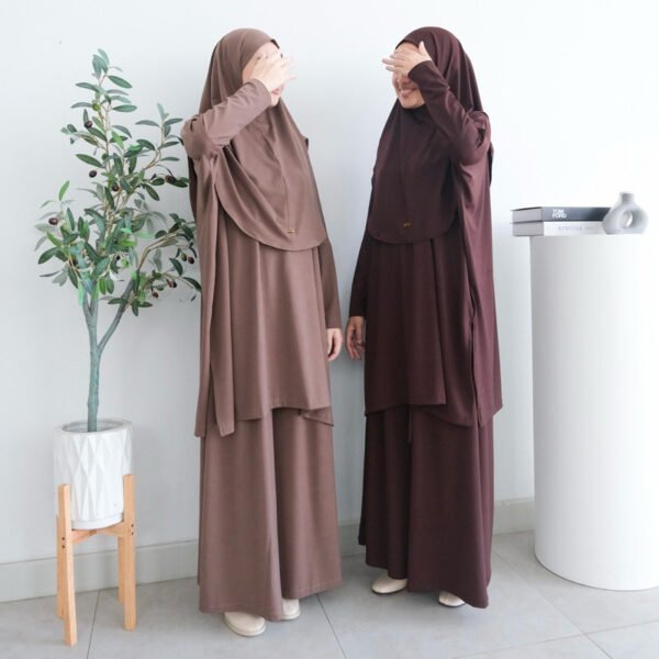 3c2fff33-aef6-4742-89f6-820c5766bb18.jpg ByMeldev Medina Jersey Hijab Set Busui Nonbusui Bumil Friendly
