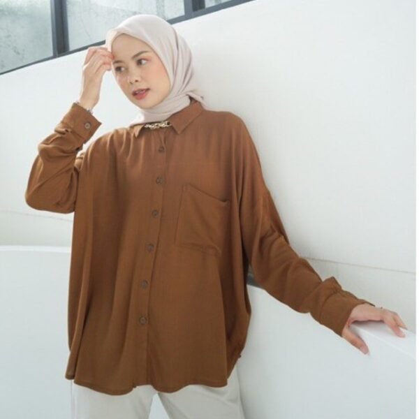 3c92846e-3eb3-4d7a-b7a9-b5d5fd510789-1.jpg Kemeja Basic Oversized Rayon Crinkle Busui dan Bumil Friendly