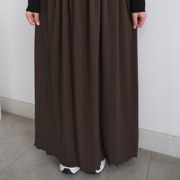 5c2d1008-8761-4c30-bfed-3e59e764afbd.jpg ByMeldev Premium Pleats Straight Skirt