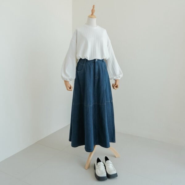 7d6c0dab-0b8f-4e3a-be11-a6276f17a97b.jpg ByMeldev Yumii Oversized Top Knit Busui Nonbusui