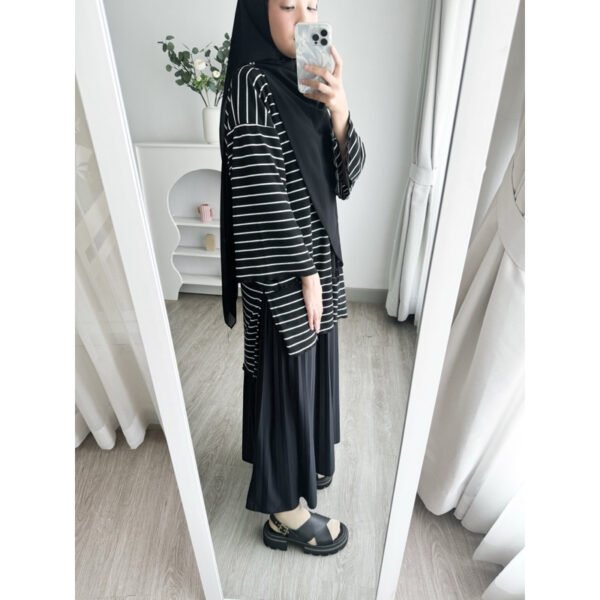 ByMeldev Danila Knit Stripes Top