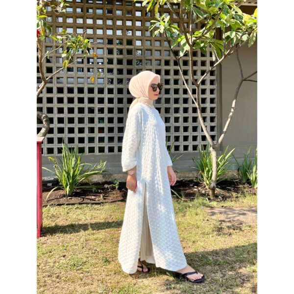 89afa2e6-1255-4e33-ad41-32de065a25c3-1.jpg ByMeldev Bubble Slit Dress Busui Nonbusui