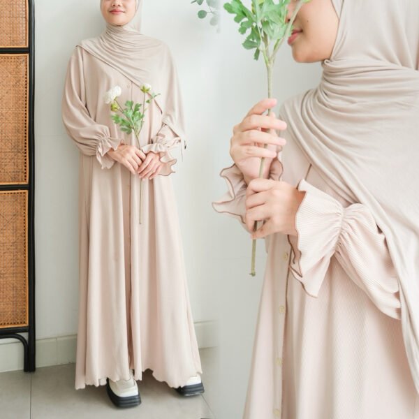 8d279b97-476b-4566-b829-848fc6f80b69.jpg ByMeldev Alayaa Pleats Button Dress