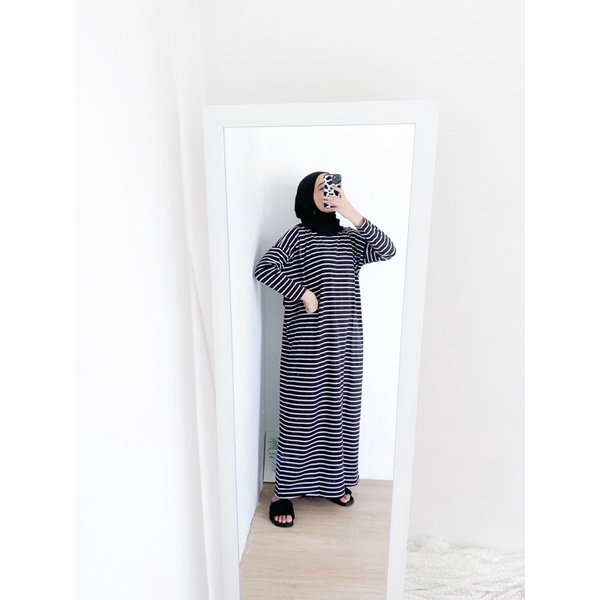9440e197-aaac-4fe3-89e5-302d187e098e-1.jpg Bymeldev Basic Stripes Dress Motif Salur Busui dan Nonbusui