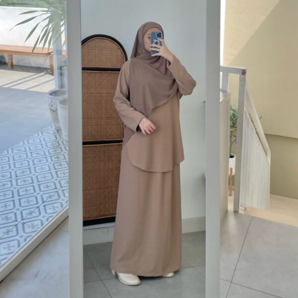 a0666c90-da01-44c9-a7dc-2ed0ac28775f-1.jpg ByMeldev Oval Skirt Set Busui Nonbusui Setelan Rok