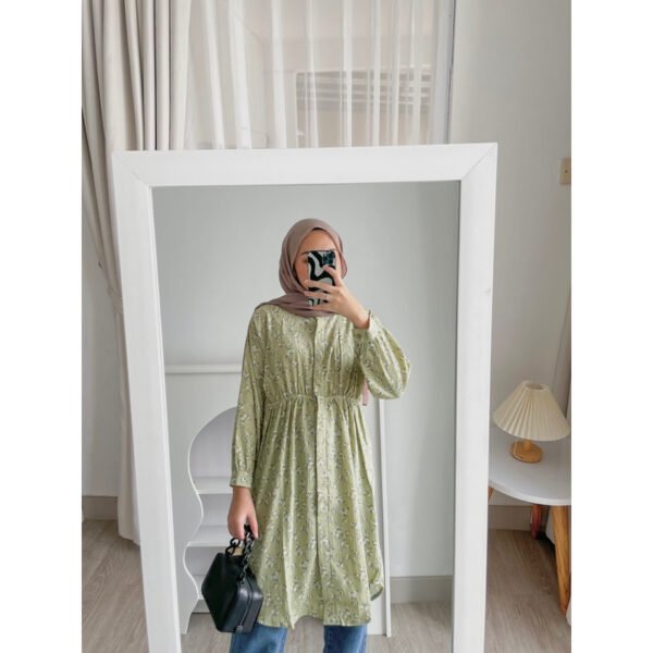 c4def6e6-d399-4e27-b275-3a708570eeb2-1.jpg Bymeldev Flower Slim Tunik