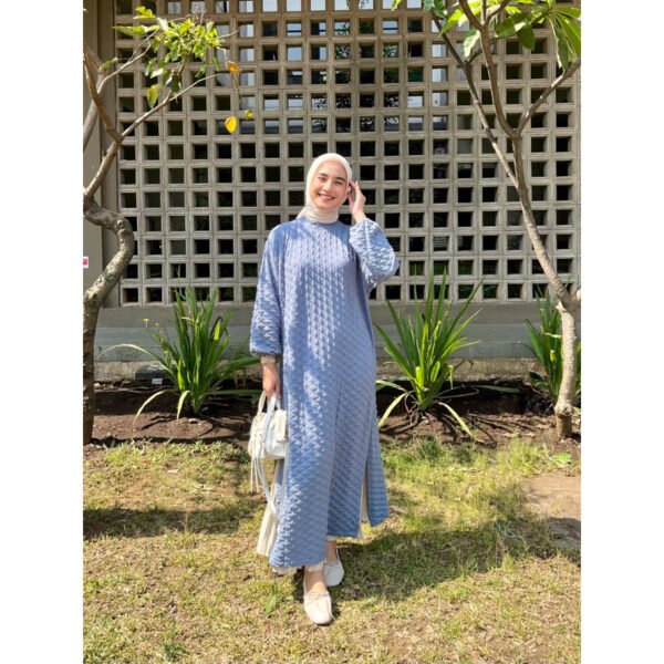 d0705fee-ac66-4502-977f-d1da0449e47b-1.jpg ByMeldev Bubble Slit Dress Busui Nonbusui
