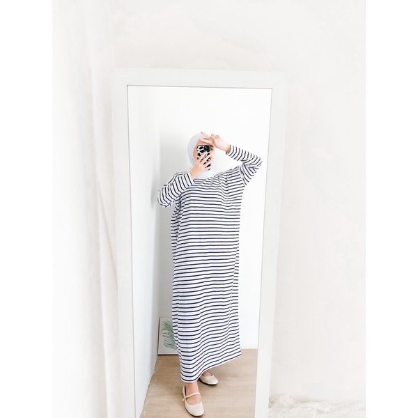 d0b82737-a0b9-487c-97a2-51da0b935109-1.jpg Bymeldev Basic Stripes Dress Motif Salur Busui dan Nonbusui