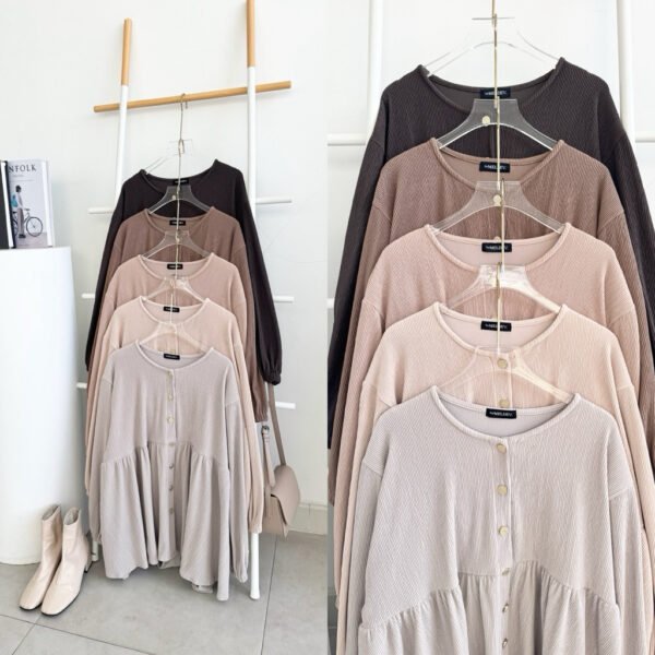 e6d78280-b7d4-4fca-9198-5067df974c5a.jpg ByMeldev Raniaa Pleats Blouse Atasan Plisket Rempel Busui Bumil