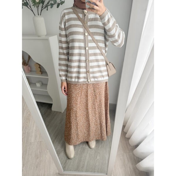 ece0c907-0c28-430e-b6df-dad7664fdddb.jpg ByMeldev Yeona Cotton Knit Stripes Top