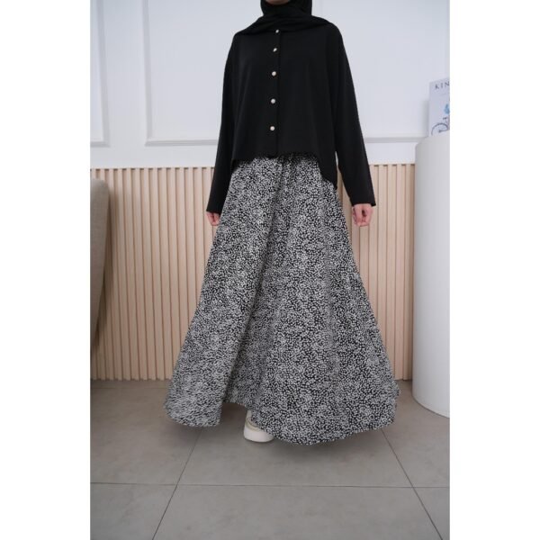 Bymeldev Mono Skirt Motif Bunga
