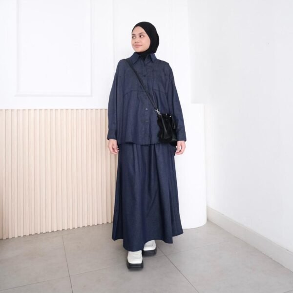 58ced4615b4245a4b3c4f5bb104a1069~tplv-aphluv4xwc-origin-jpeg ByMeldev Denim Shirt & Skirt Set