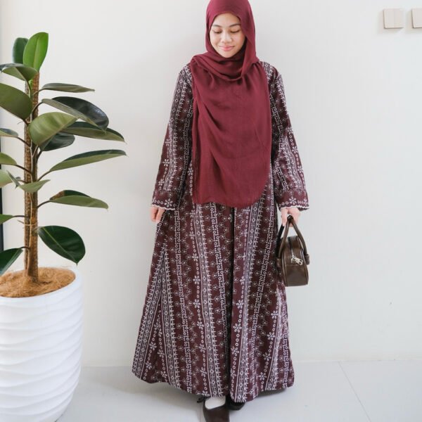 3edfcdb4-109e-449c-bea3-c5b5df15f7b5.jpg ByMeldev Mahira Raya Dress Gamis Katbol Lebaran Busui Friendly