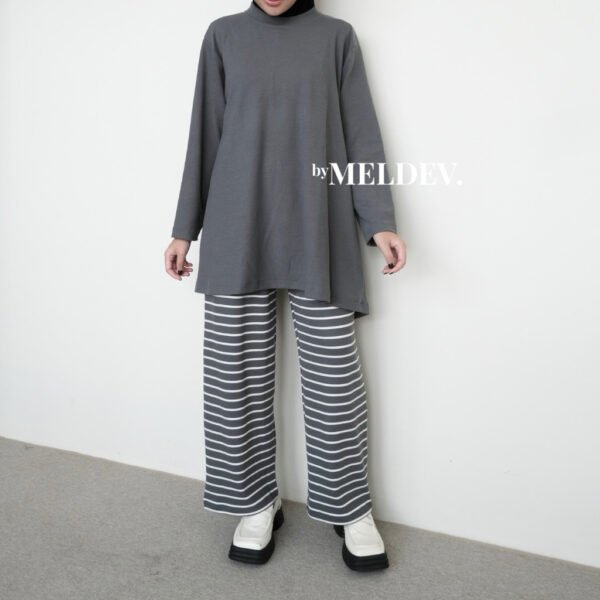 69bc04b8-1f88-4773-aa02-3f664bb94881.jpg ByMeldev Basic Stripes Cullote Celana Knit Rumahan