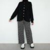 ffb40602-8591-4a4d-a9ef-fe749664d235.jpg ByMeldev Basic Stripes Cullote Celana Knit Rumahan