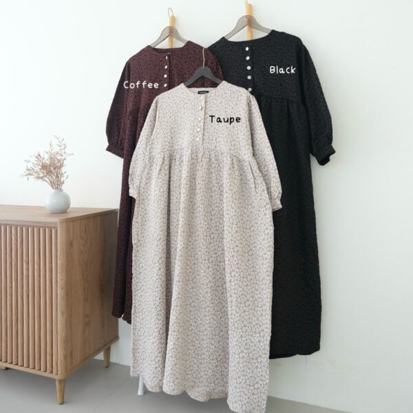 f5af7802-f9c6-4d15-8f0e-f244764edf45.jpg ByMeldev Daissy 3D Raya Dress Gamis Lebaran Raya