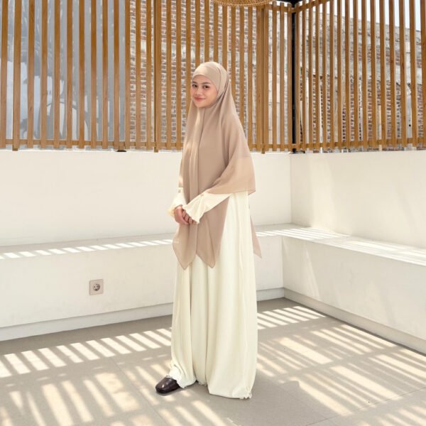 4d59ca8f-0cb5-49be-a471-b86c55b8dfa2.jpg ByMeldev Starry Knit Dress Busui Nonbusui Abaya