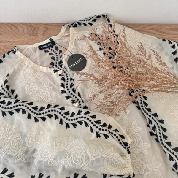 IMG_3767 ByMeldev Heart Embroidery Blouse