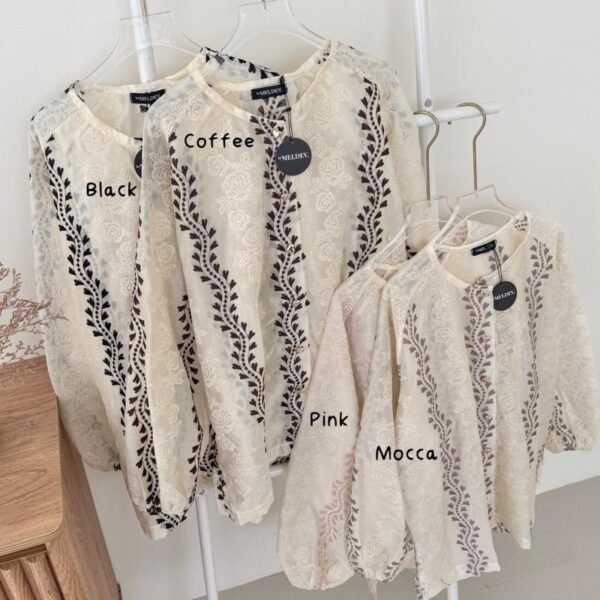 e7319655823546168e0e7fe03b1b5cc8tplv-aphluv4xwc-origin-jpeg.jpeg ByMeldev Heart Embroidery Blouse